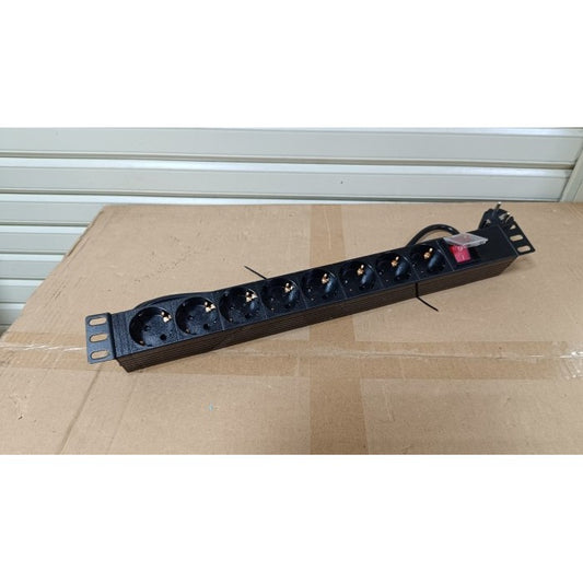 PDU 8 port schuko